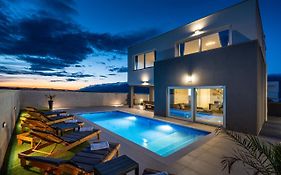 Luxury Villa Noemi