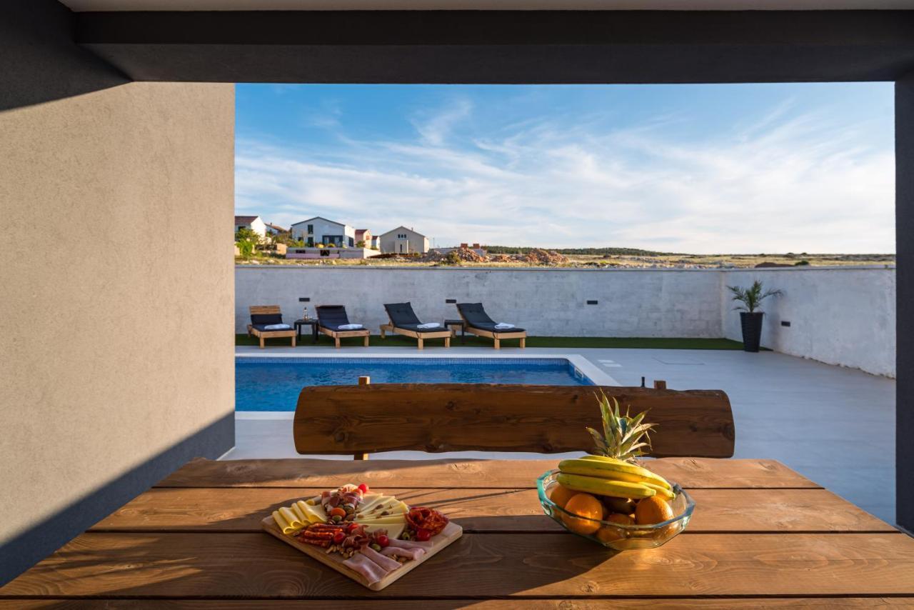 Luxury Villa Noemi Ražanac Exterior foto