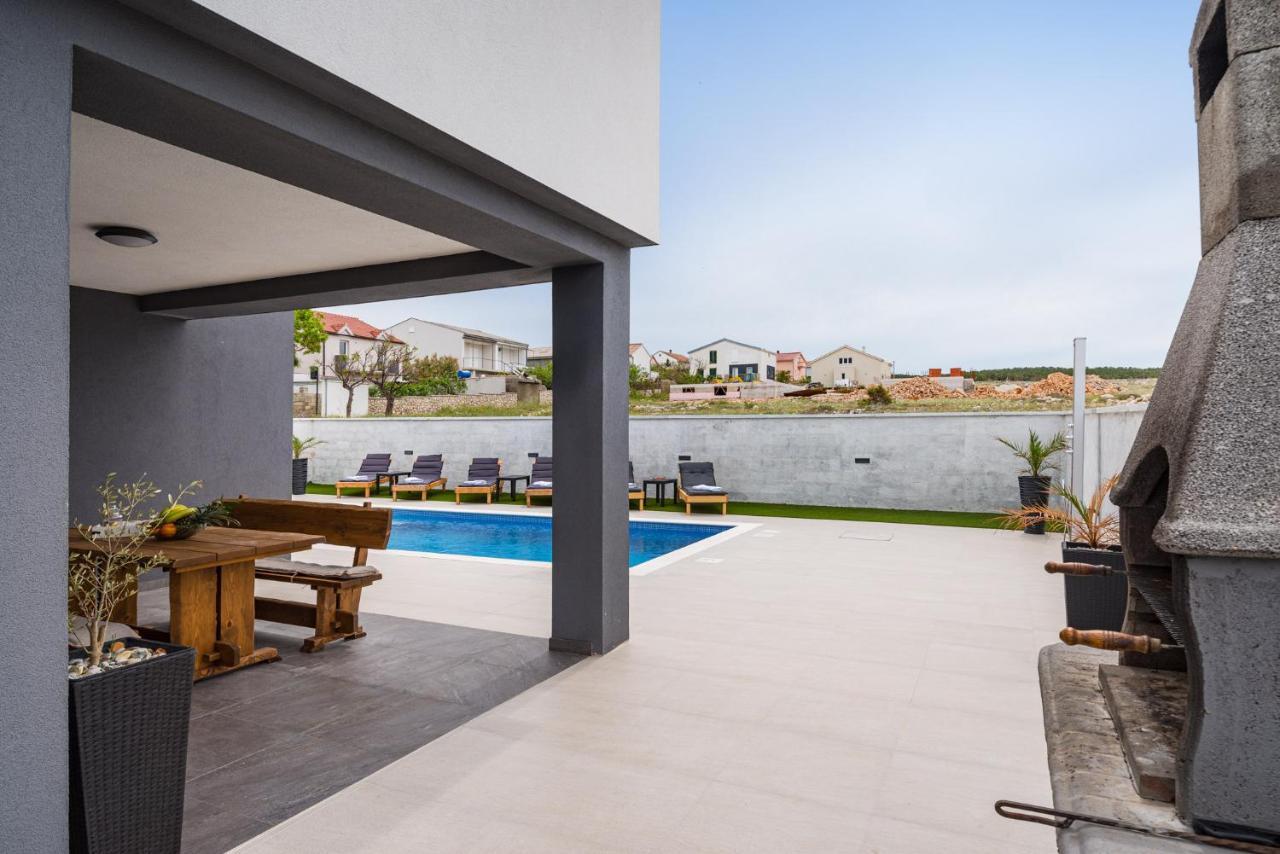 Luxury Villa Noemi Ražanac Exterior foto