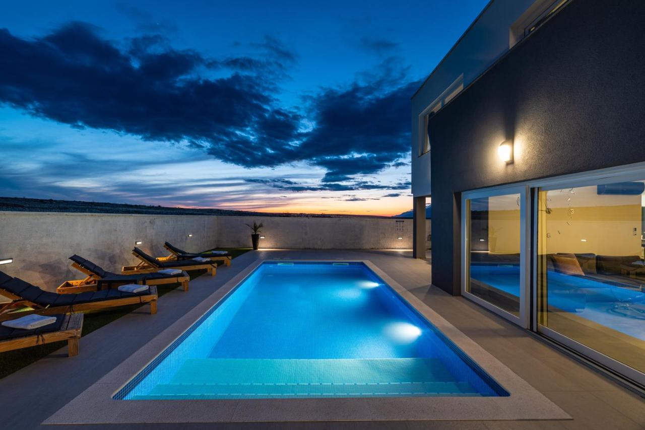 Luxury Villa Noemi Ražanac Exterior foto
