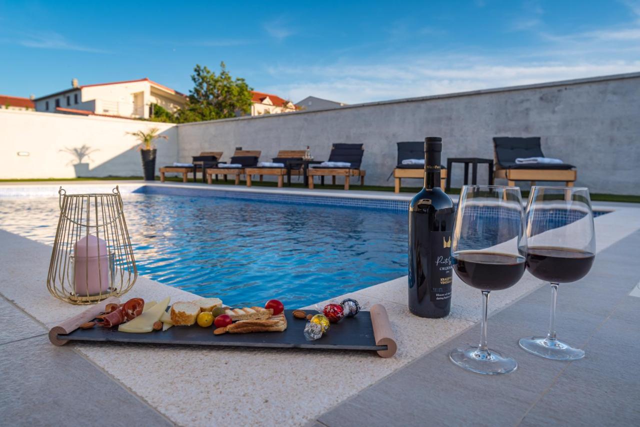 Luxury Villa Noemi Ražanac Exterior foto