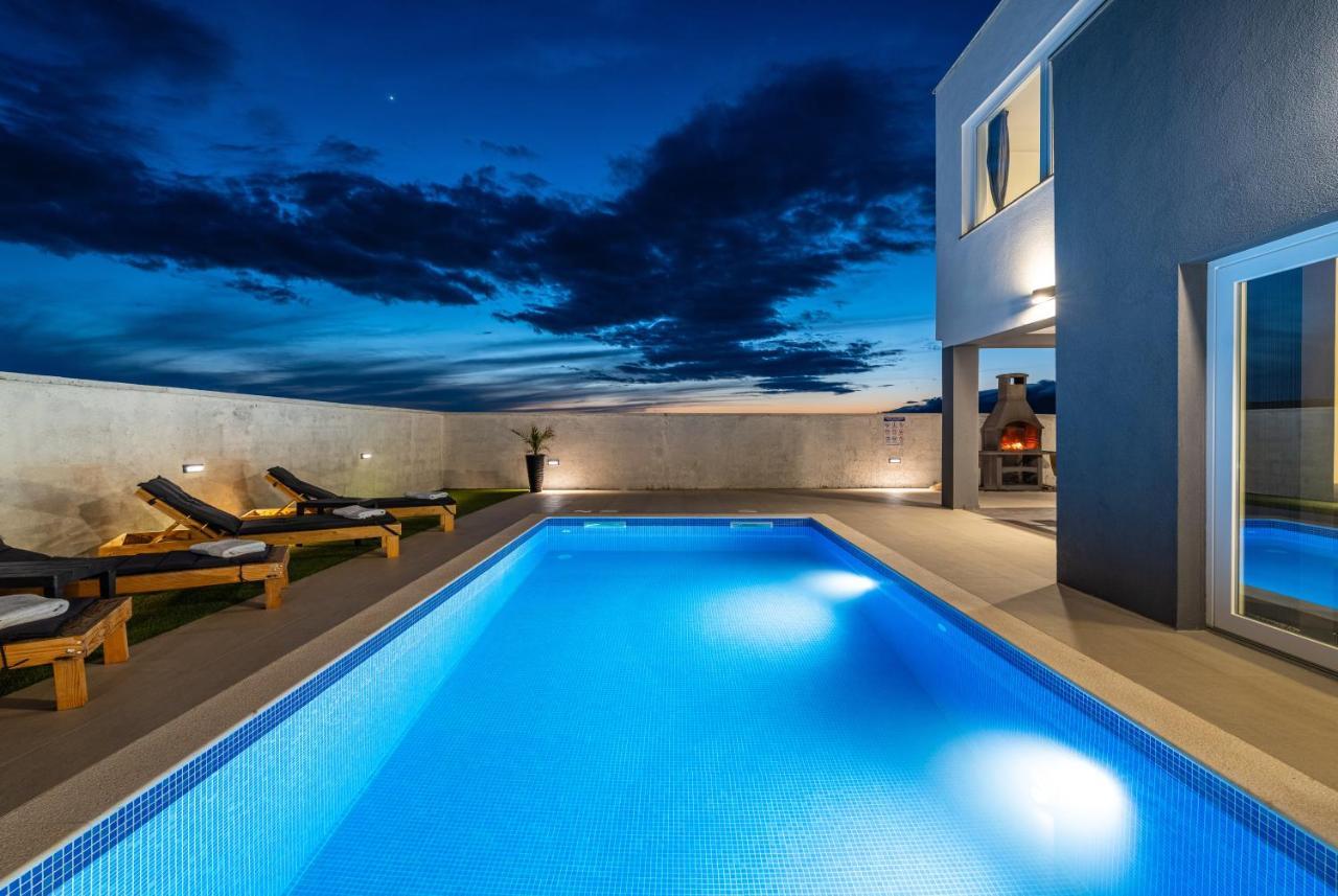 Luxury Villa Noemi Ražanac Exterior foto